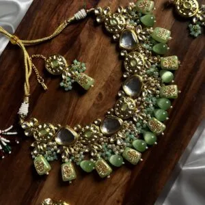 PISTACHIO MEENAKARI KUNDAN SET