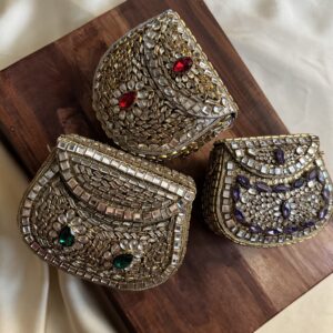 Kundan Clutches