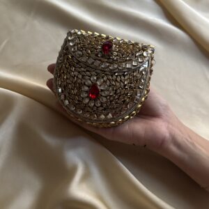 Red stone Kundan clutch